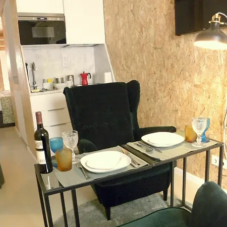 Apartament Friendly Border Design *