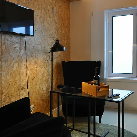 Apartment Friendly Border Design Lisbon